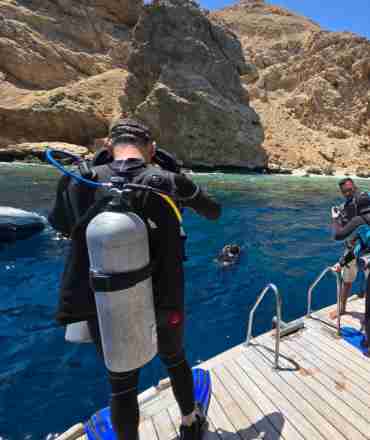 Intro Diving Day Tour from Hurghada